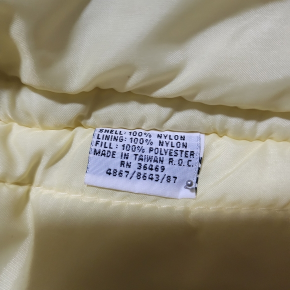 Women's Yellow Puffer Jacket - Picture 10 of 11